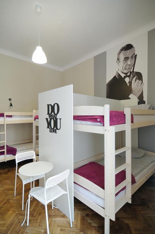 Hollywood Hostel Kraków Værelse billede