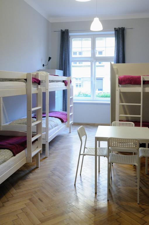 Hollywood Hostel Kraków Eksteriør billede