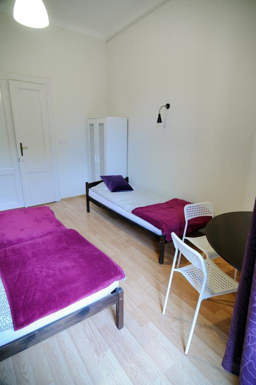 Hollywood Hostel Kraków Værelse billede