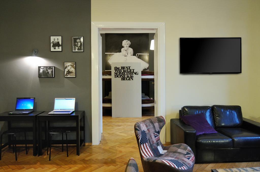 Hollywood Hostel Kraków Værelse billede